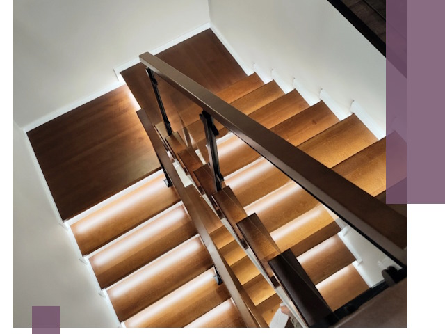 Изготовление П-образных лестниц под ключ в Казани