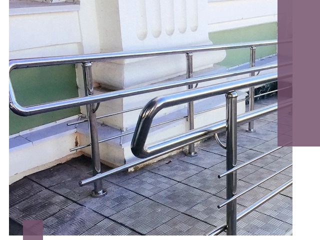 Ограждения пандусов из металла и нержавейки в Казани