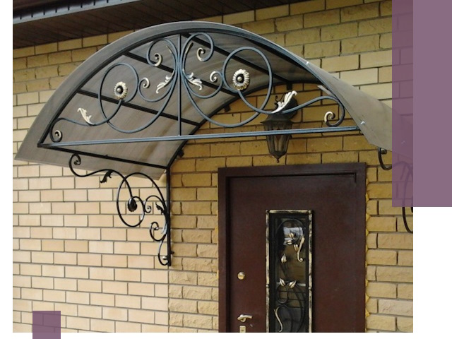 Изготовление козырьков из металла под ключ в Казани