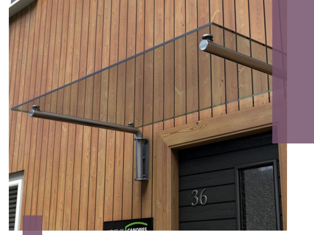 Стеклянные козырьки на входы и фасады в Казани