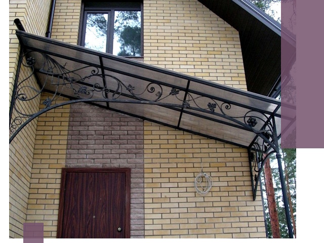 Односкатные козырьки из металла под ключ в Казани