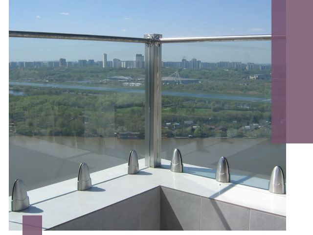 Стеклянные парапеты премиум класса в Казани для домов и бизнесов